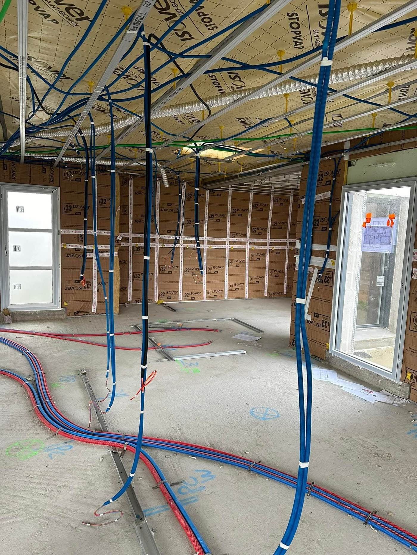 Câblage électrique et réseaux dans une construction neuve